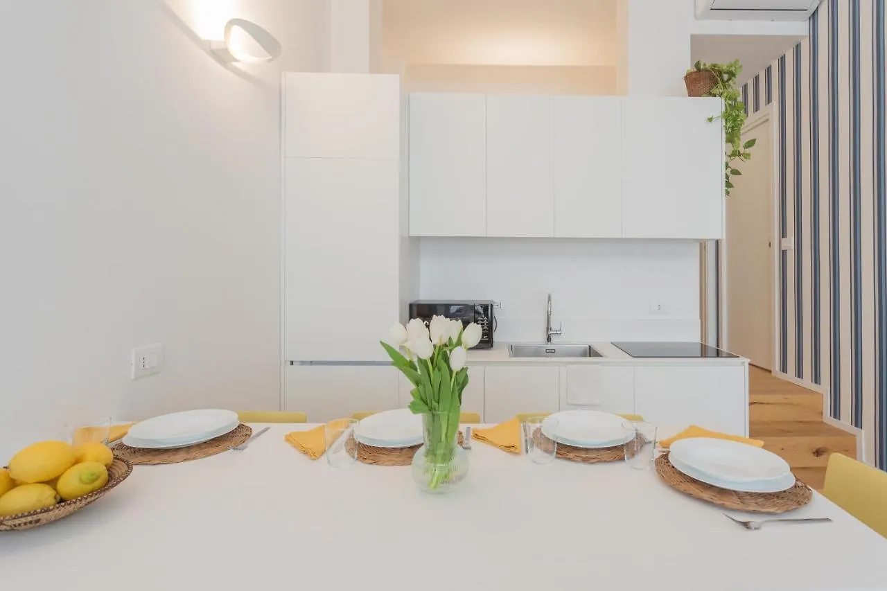 A Step From The Lake Apartment By Rent All Como Itália